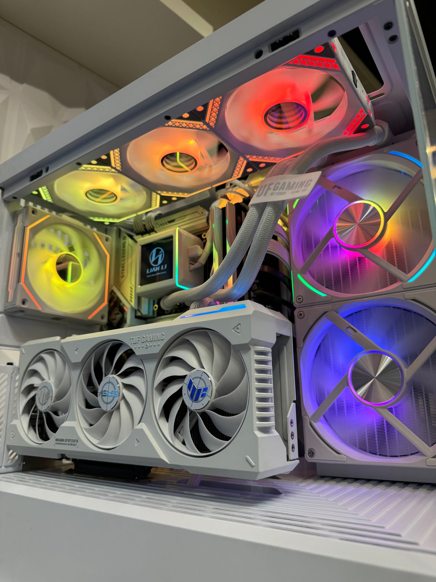 White Ready liquid Gaming Pc Intel core I7- 14700K f | White RTX 4070Ti Super 16GB | 1TB Gen 4 | 32GB DDR
