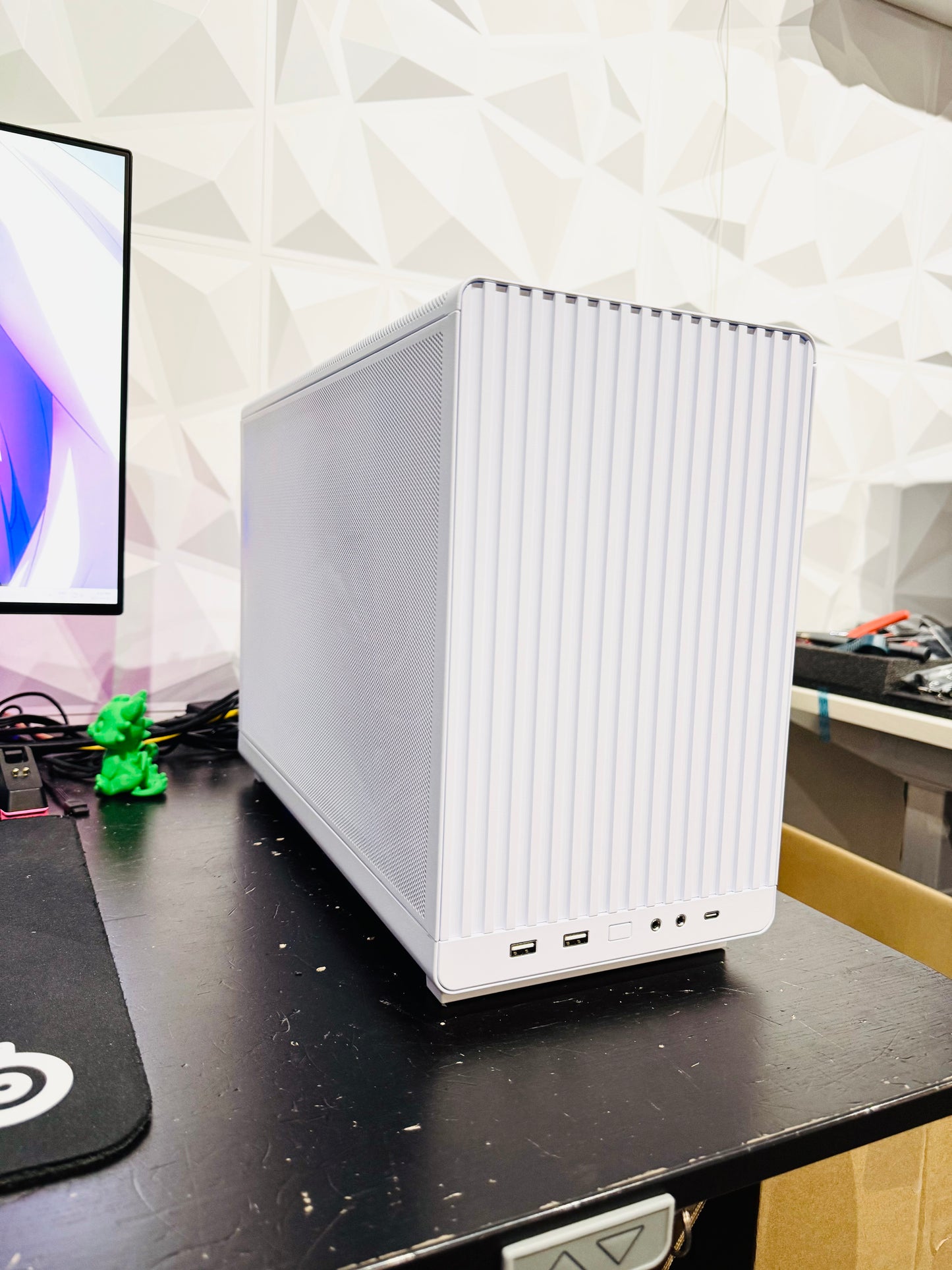 Budget Lian Li A3 Gaming PC β Ryzen 7 7800X3D + RTX 5070 12GB + 32GB RAM + 1TB SSD + WiFi
