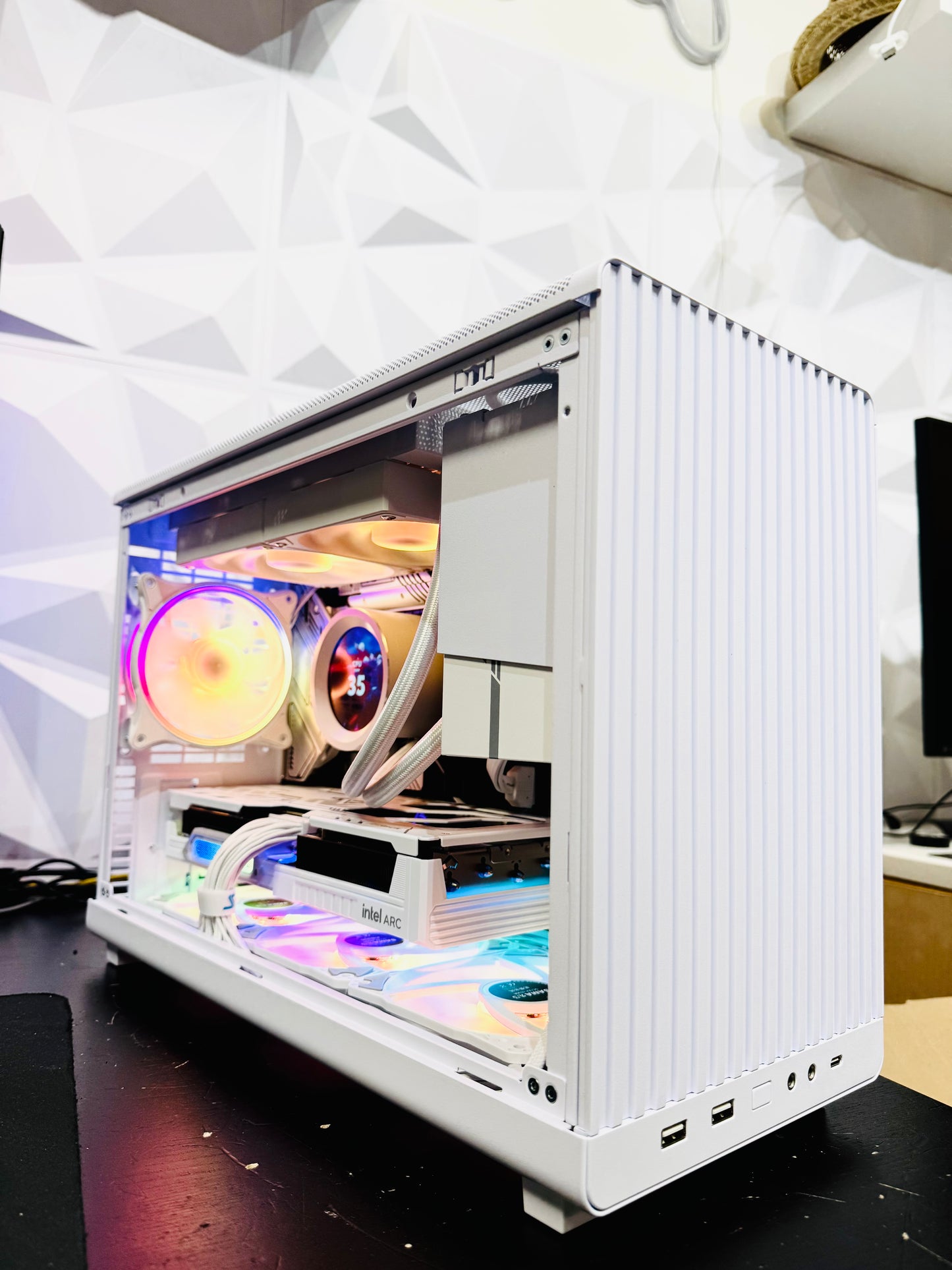 White Lian Li Gaming PC ๐ | Intel i5-13400F | Intel Arc A580 GPU | 32GB DDR5 |