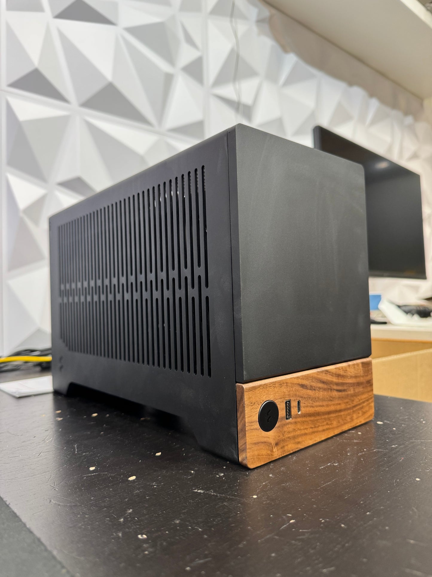๐๐ฎ Holiday Special! Compact Gaming PC ๐ฎ๐ Ryzen 7 9700X | RTX 4070 Ti Super 16GB