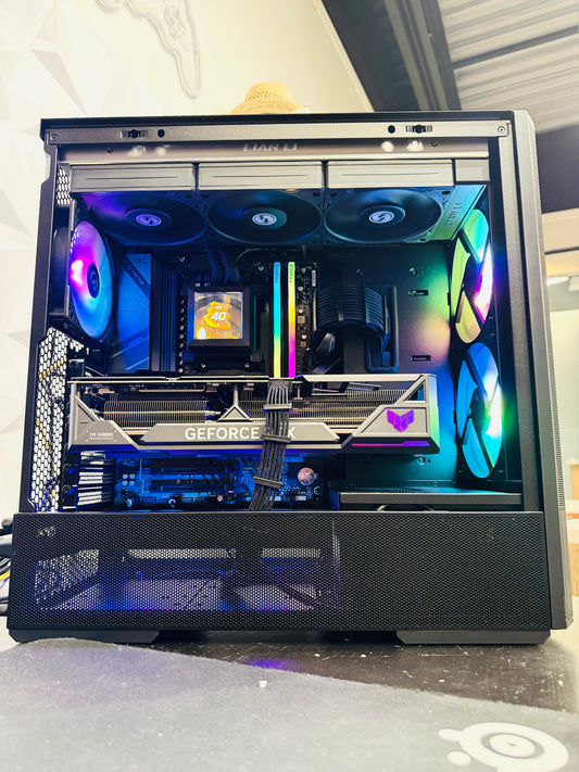 ๐ฅ Black Friday now! High-Performance Lian Li  PC - Ryzen 7 9700X | RTX 4080 Super 16GB