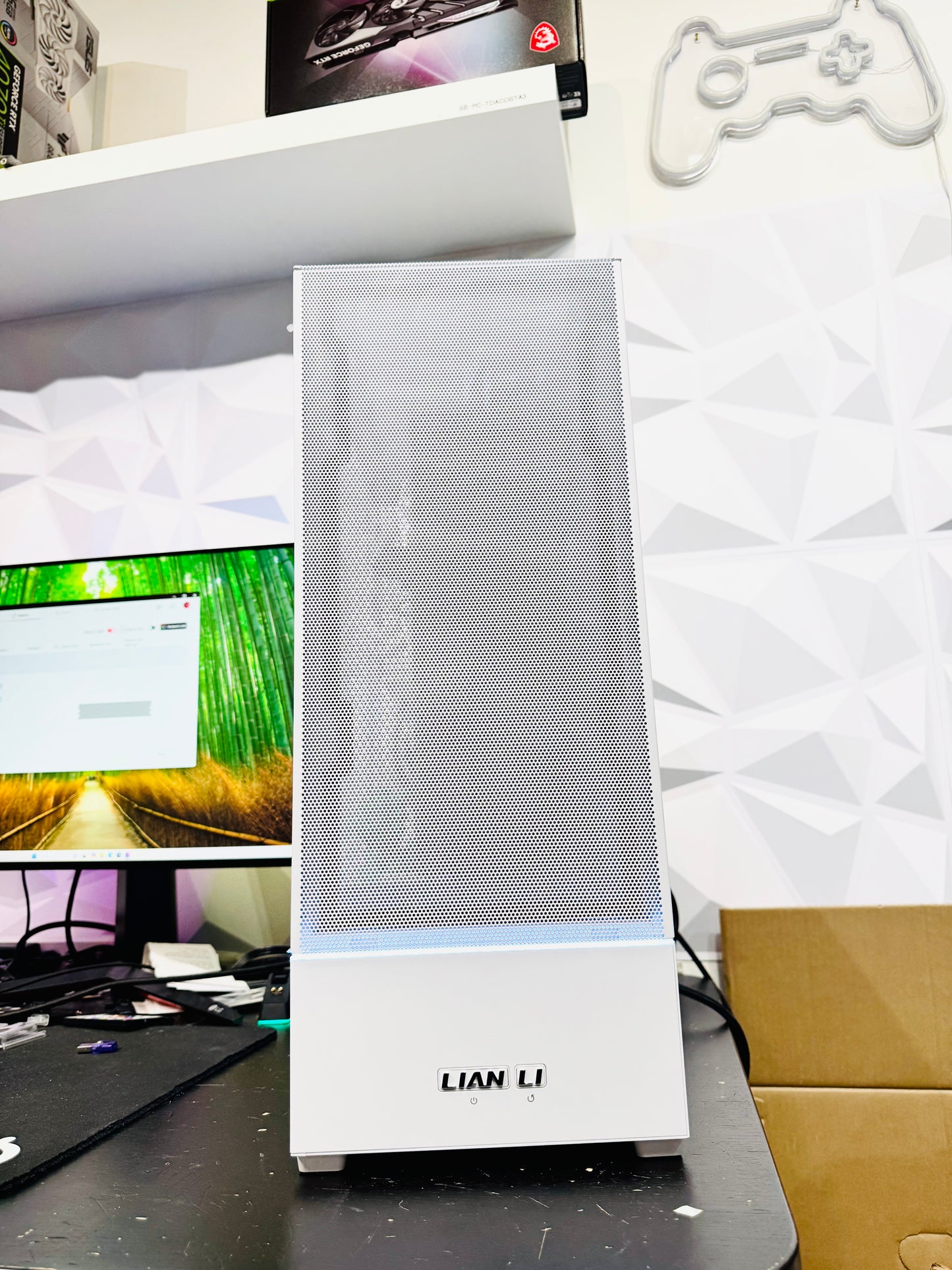 Ready lian li Gaming PC ๐ฅ Ryzen 7 9800X3D + 2TB + RTX 5070 Ti 16GB | WiFi