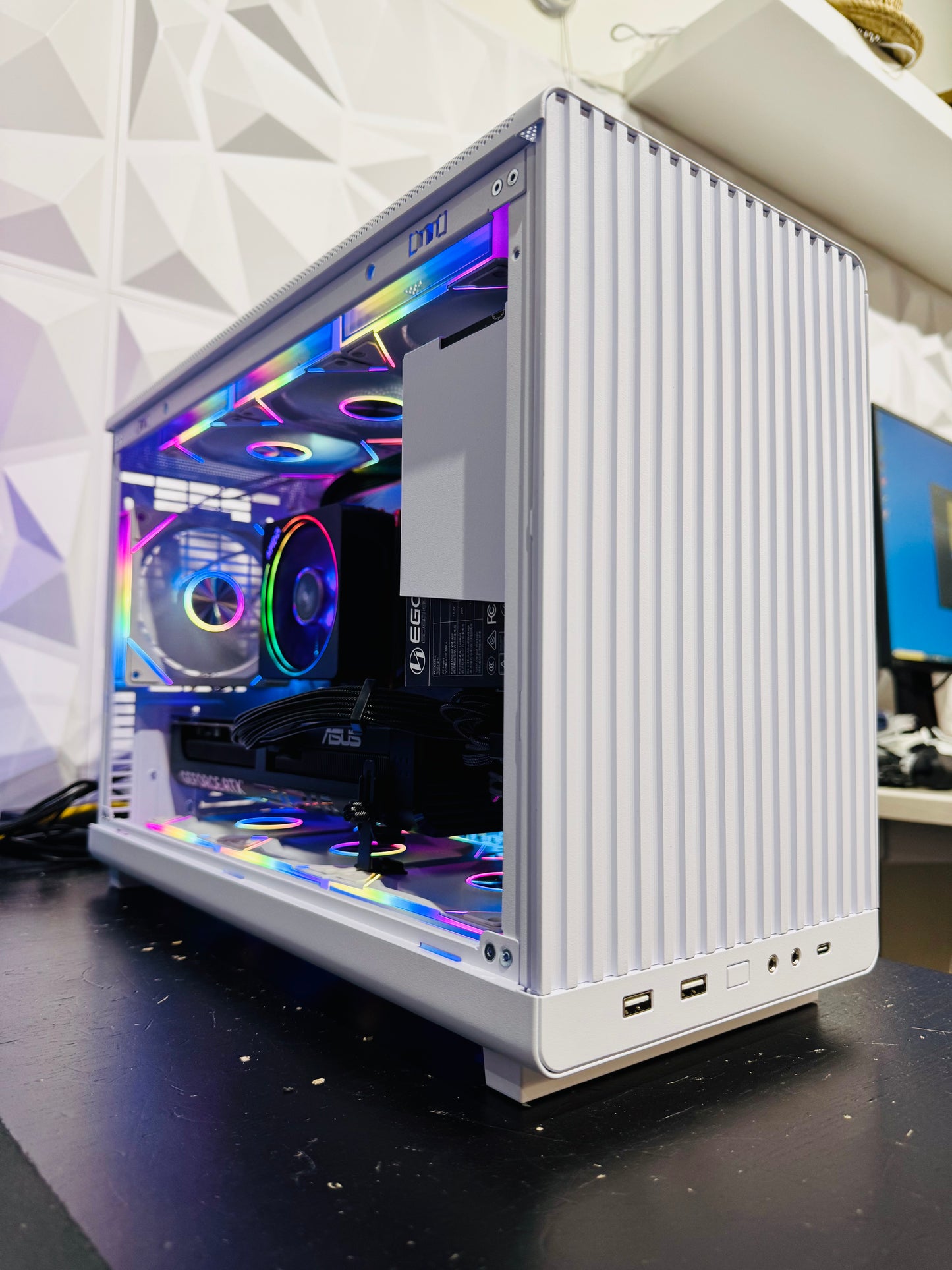 Budget Lian Li A3 Gaming PC β Ryzen 7 7800X3D + RTX 5070 12GB + 32GB RAM + 1TB SSD + WiFi