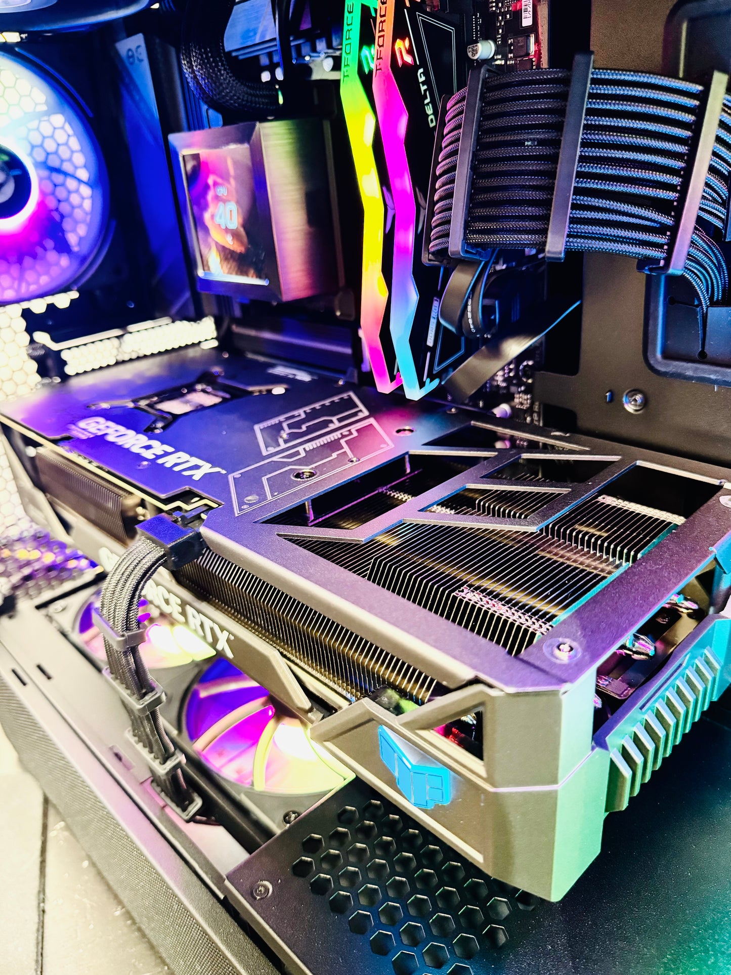 ๐ฅ Black Friday now! High-Performance Lian Li PC - Ryzen 7 9700X | RTX 4080 Super 16GB