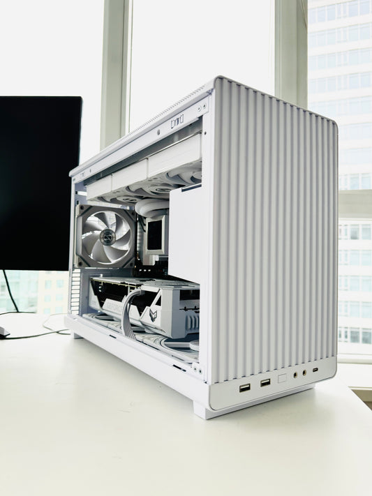 ๐ฅ White Compact Pro Gaming PC - Ryzen 9 9950X, RTX 4070 Ti 16GB, 64GB RAM, 2TB - Ready to Perform!