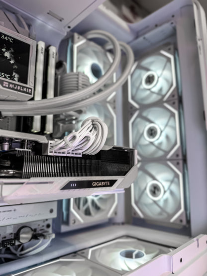 🔥 Ryzen 7 9850X3D + RX 9070 XT | HYTE X50 Legendary Gaming PC