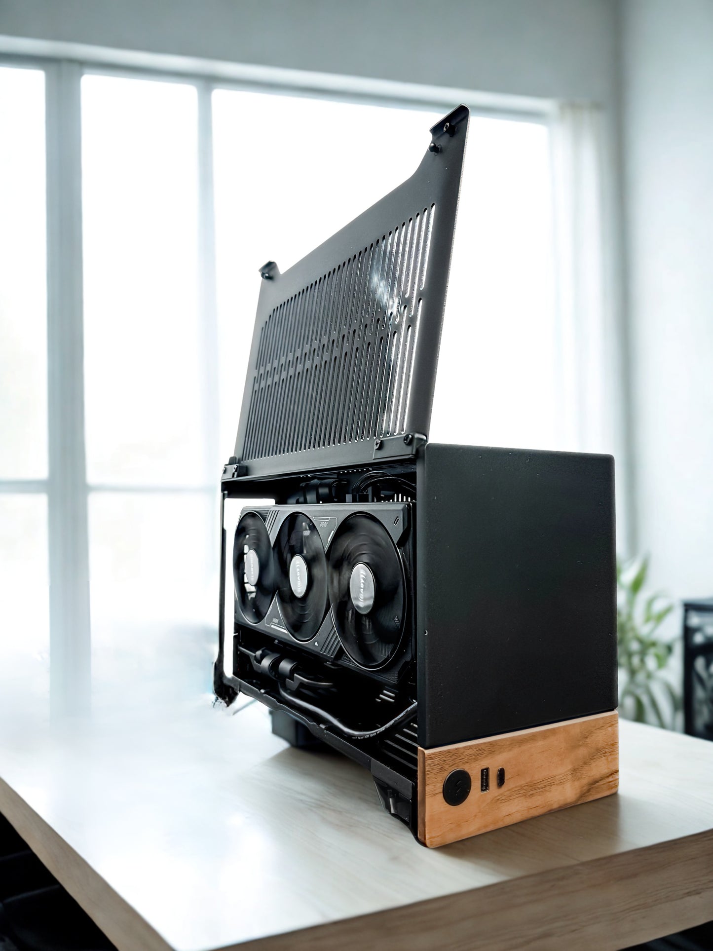 🎮 Fractal Terra Mini-ITX Powerhouse – Ryzen 9 16-Core / RTX 5080