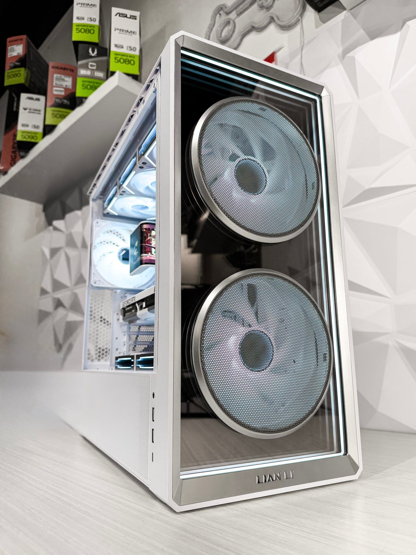 🔥 Lian Li Infinity RGB Gaming PC – Ryzen 9 9950X3D / RTX 5070 Ti 16GB