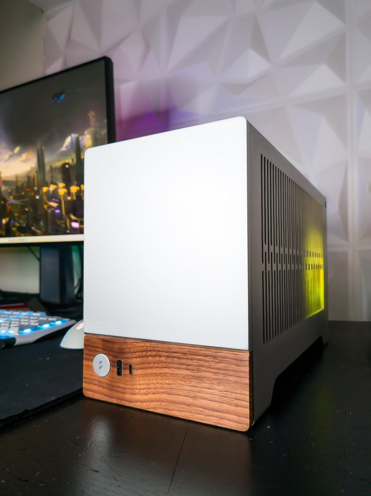 🔥 Strong & Clean ITX PC Tiny Terra Beast – Ryzen 5 9600X + RTX 5070