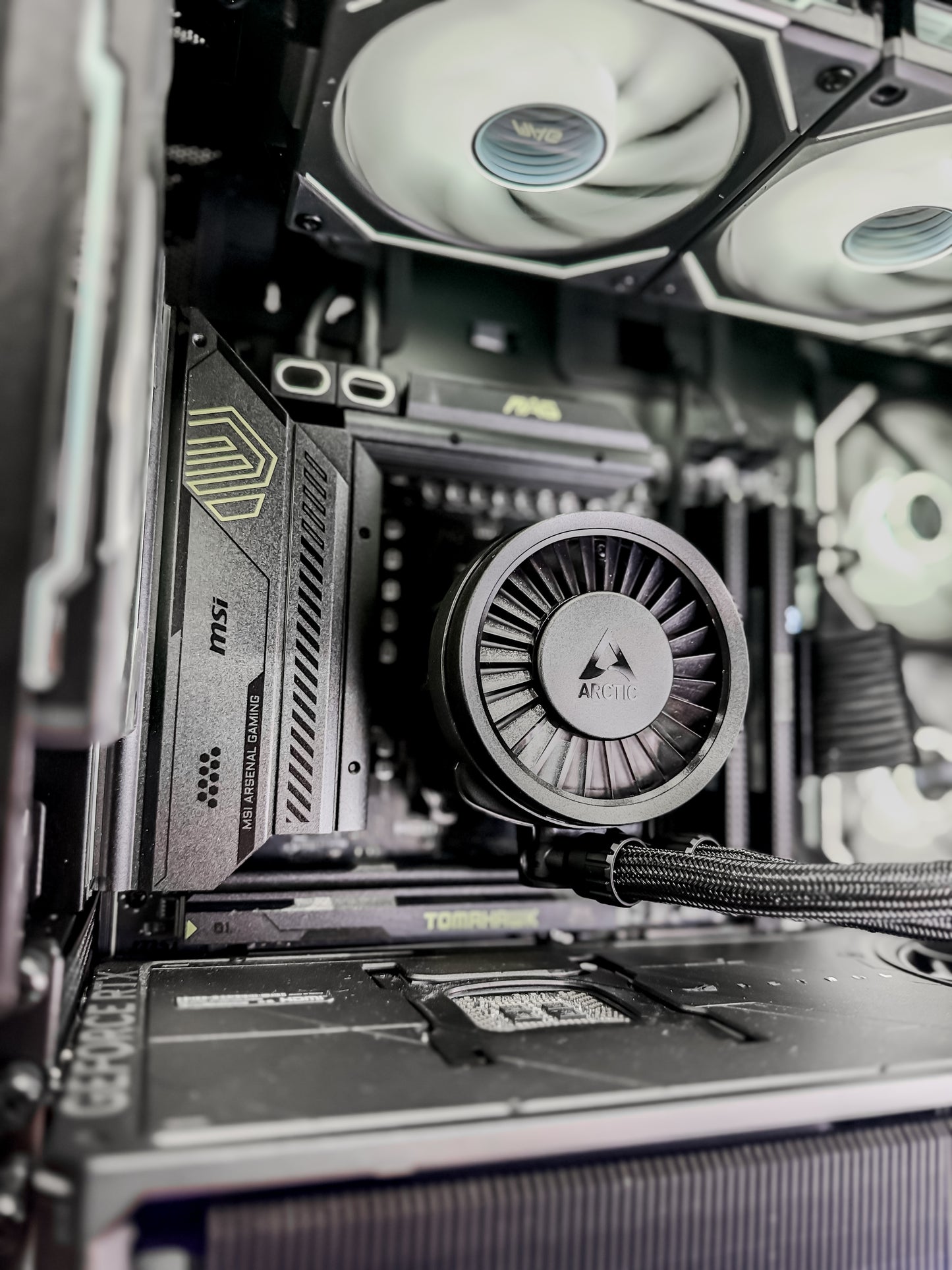 🔥 RTX 5090 32GB + NEW Ryzen 9950X3D2 – TOP OF THE LINE Gaming / AI PC 🔥