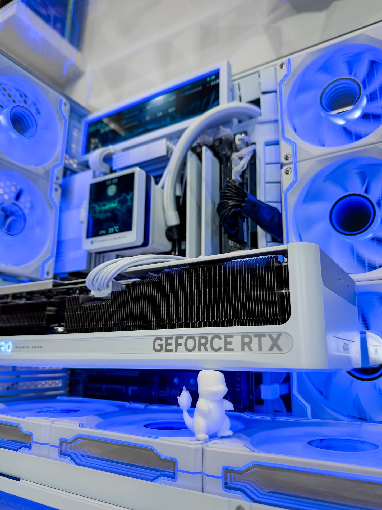 White RTX 5070 Ti Gaming PC – 7800X3D • 32GB DDR5