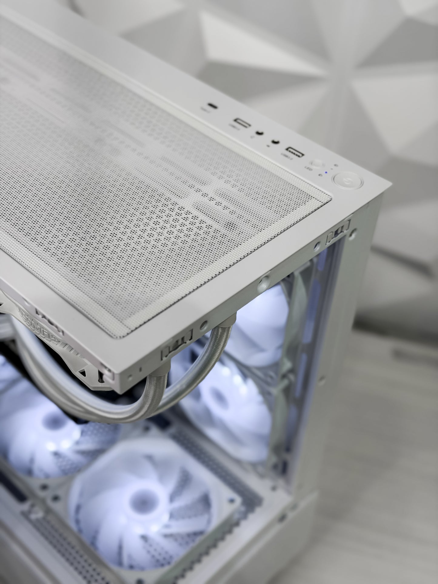 💎 Vancouver Ultimate Gaming Setup – Ryzen 7 9800X3D + RTX 5070