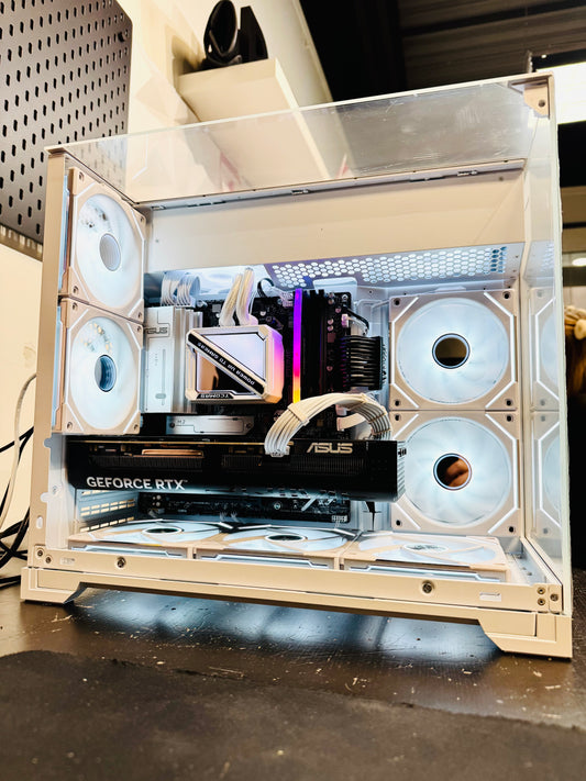 RTX 5080 Beast 🔥 4K Ultra Gaming PC • Brand New • White Lian Li Build