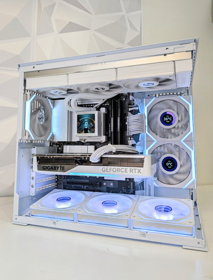 Lian Li O11 Mini Special Edition PC  – 7800X3D + RTX 5070 Ti 16GB