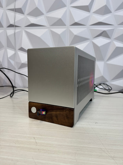 Tiny Beast – RTX 5070  + 2TB Gen5 NVMe + Ryzen 9700X + 64GB DDR5 in Terra Silve
