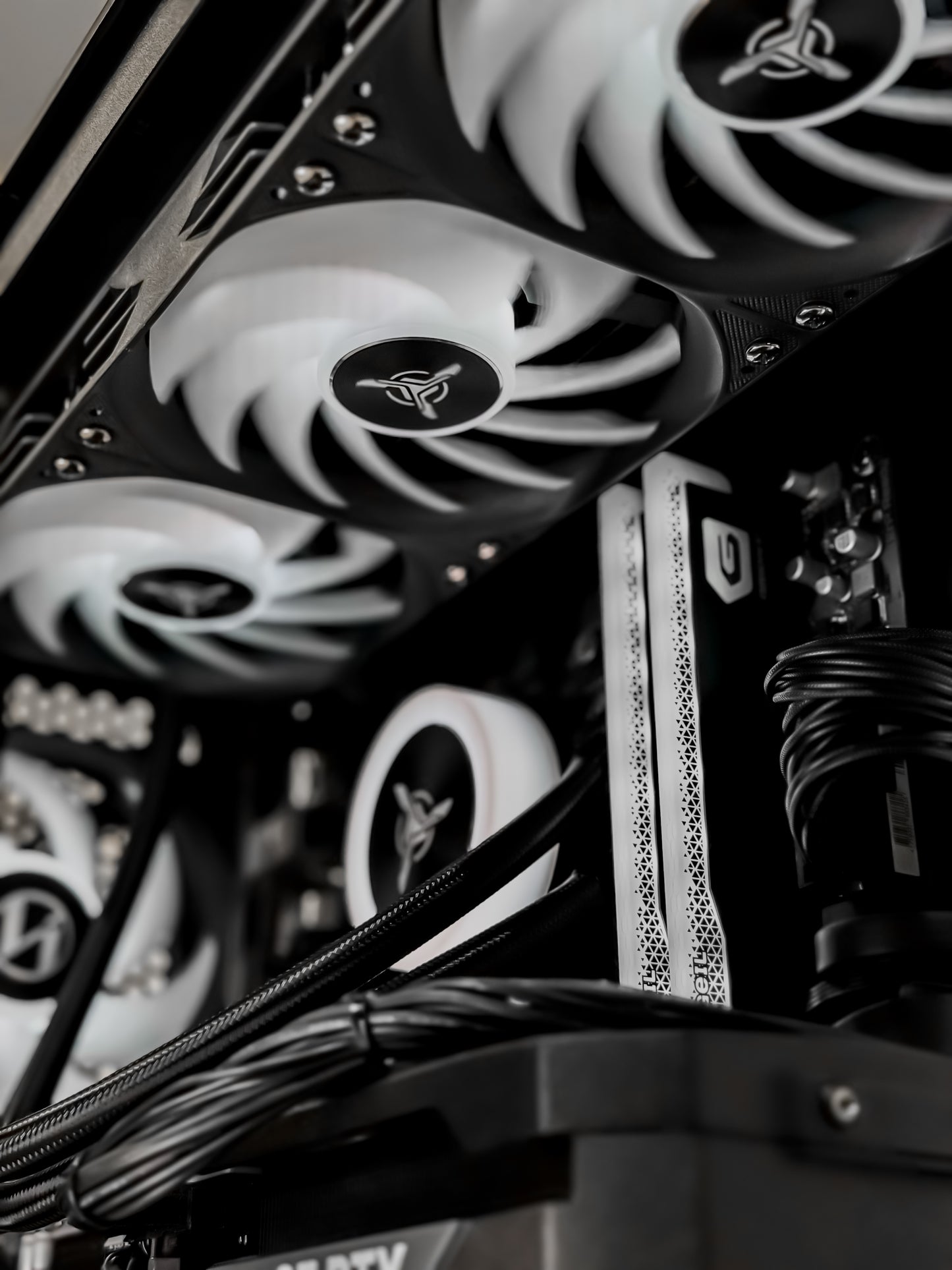 RTX 5070 Ti Gaming PC — Best FPS per Dollar | Amazing 2K Gaming | 32GB DDR5 | AM5 Platform