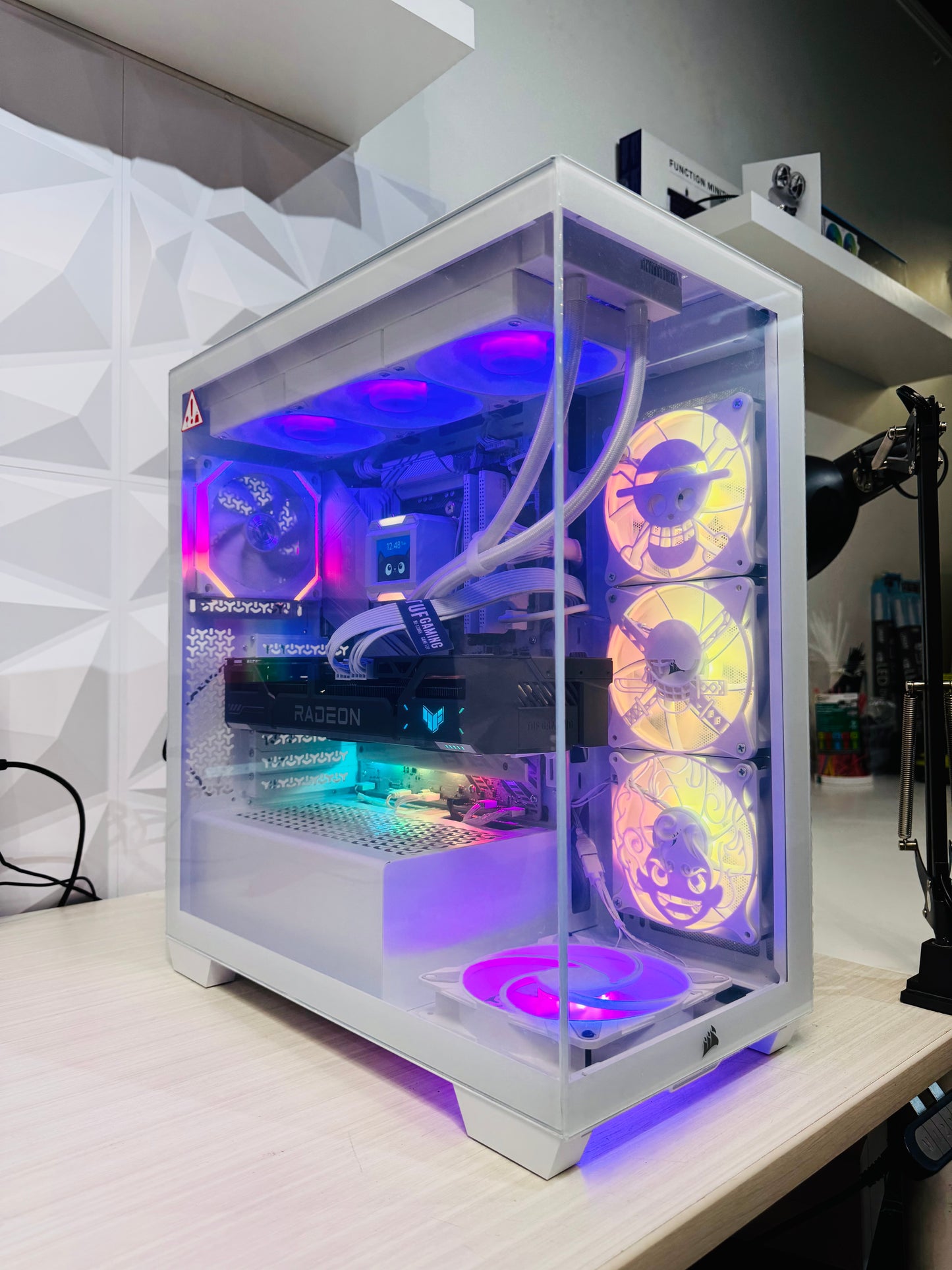 RX 9070 XT + Ryzen 7600X | 32GB DDR5 | 1TB SSD | LCD AIO | 850W Gold | x870 |WIFi