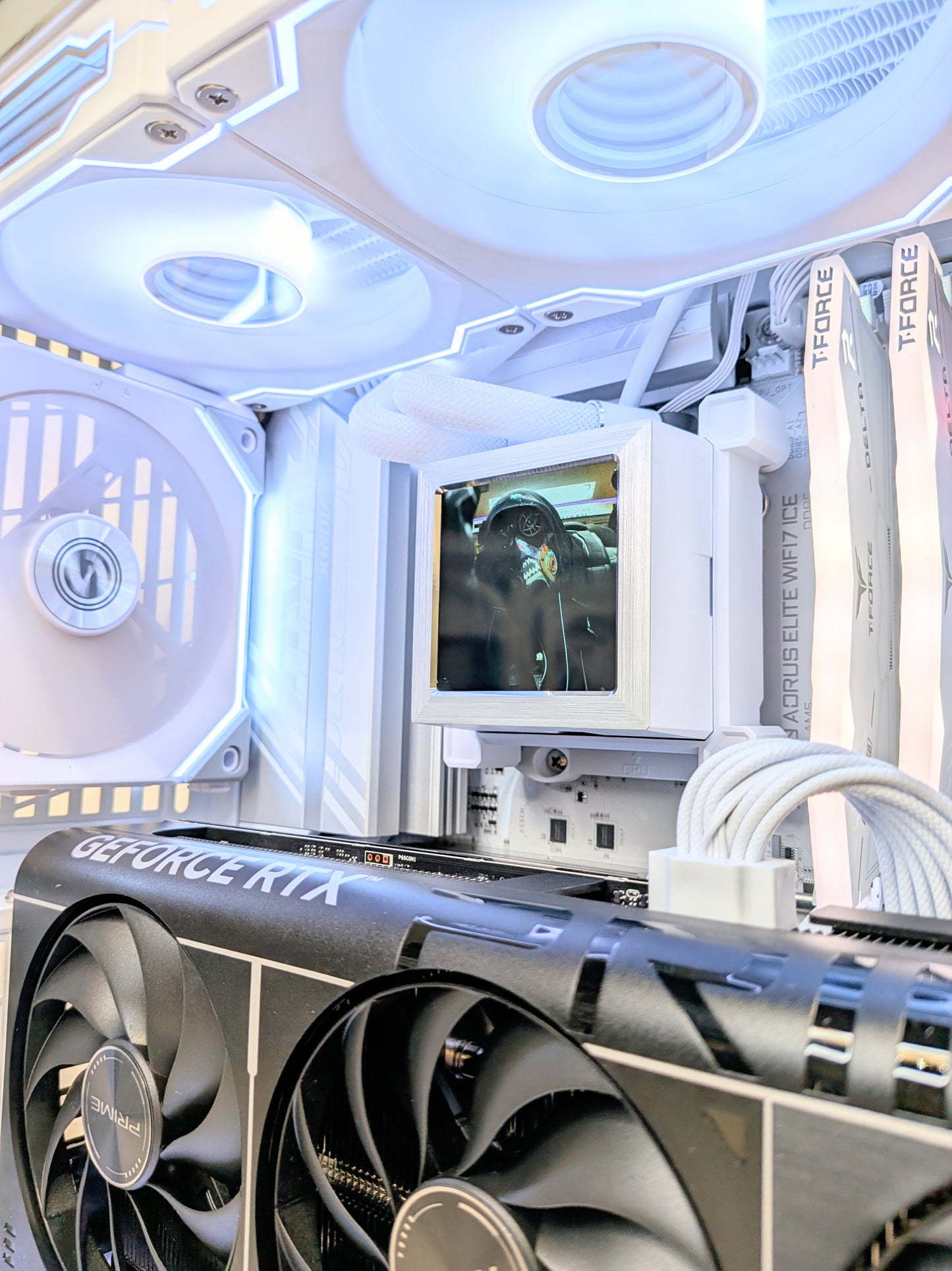 🎁 Open Box Liquid Cooled O11 Mini V2 Gaming PC – 7800X3D + RTX 5070