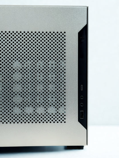 ITX Ultimate Tiny Gaming PC – 9850X3D + 9070 XT • Liquid Cooled