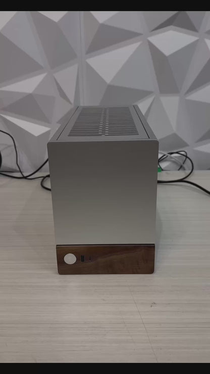 Tiny Beast – RTX 5070  + 2TB Gen5 NVMe + Ryzen 9700X + 64GB DDR5 in Terra Silve